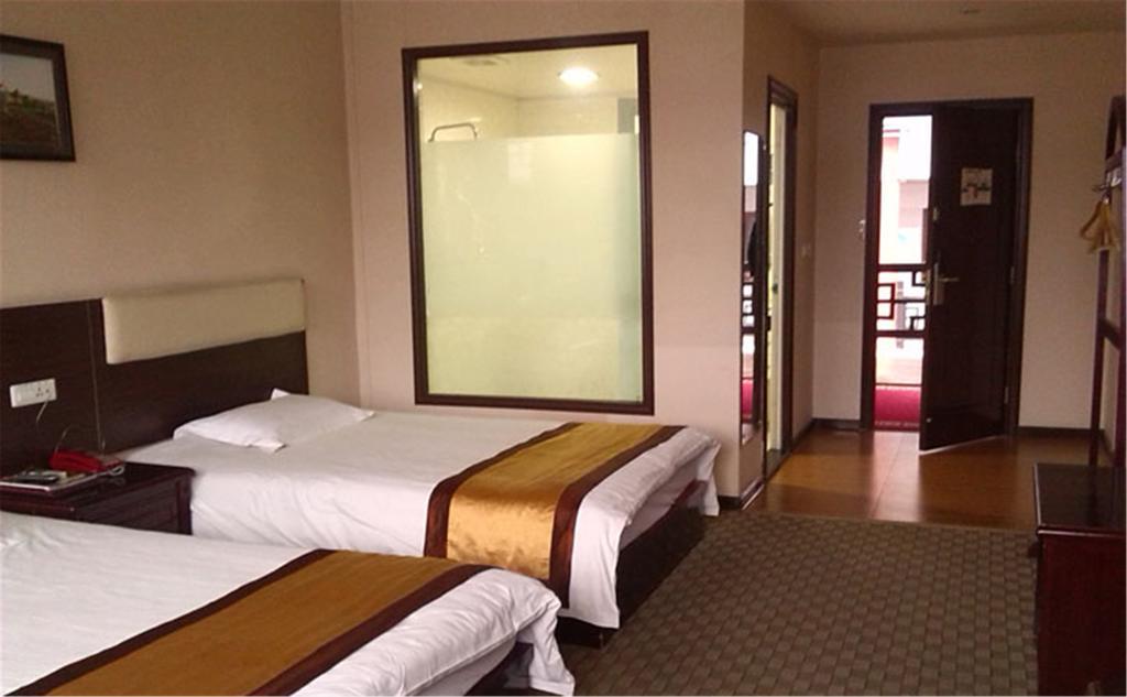 Wudangshan Yinjie Holiday Hotel Danjiangkou Habitación foto