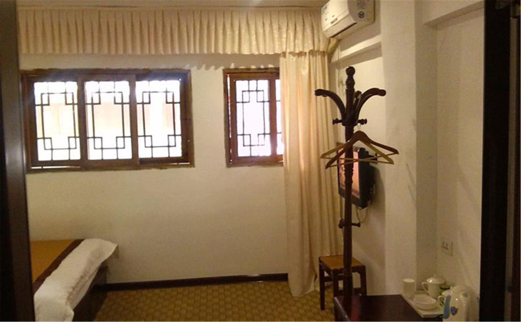 Wudangshan Yinjie Holiday Hotel Danjiangkou Habitación foto